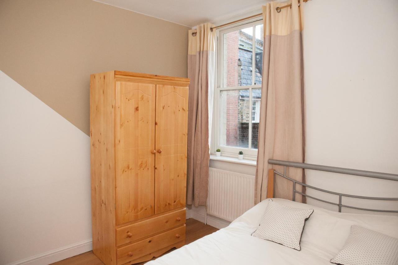 Fieldgate Spacious Rooms London Bagian luar foto